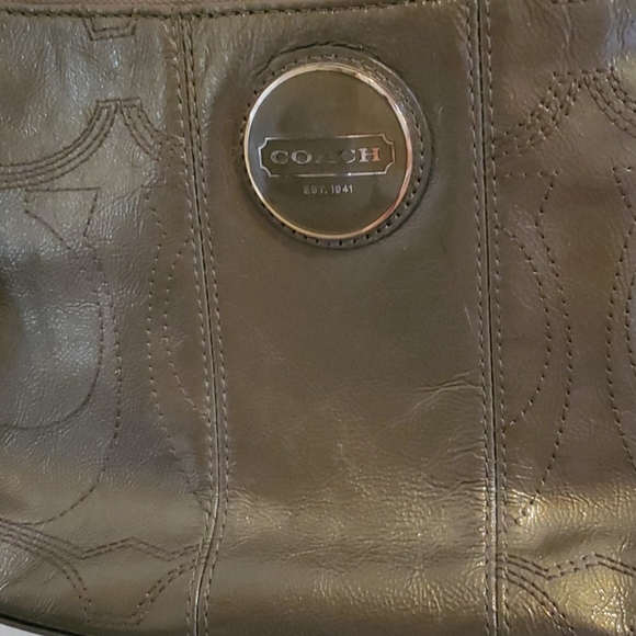 Coach Gray Shoulder Purse 👜👜 - Picture 2 of 11
